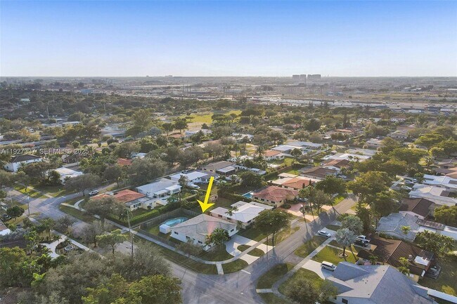 Building Photo - 1102 Meadow Lark Ave