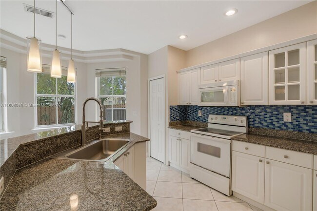 Building Photo - 4882 NW 108th Psge