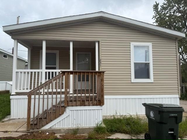 Building Photo - 231 Cardinal Ln