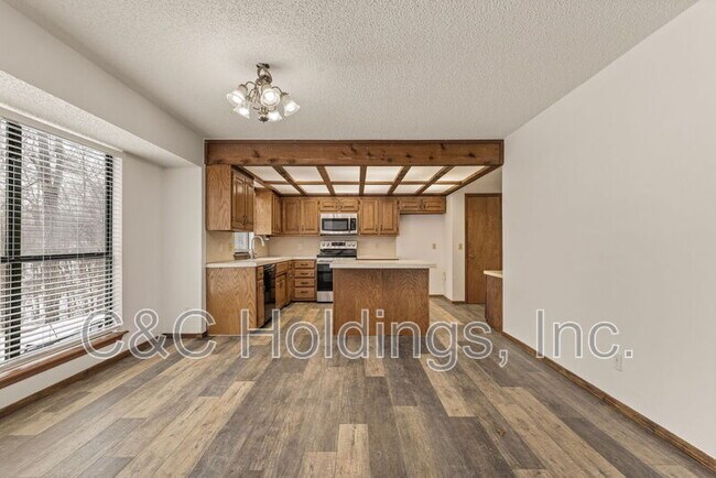 Building Photo - 630 S 276th E Ave