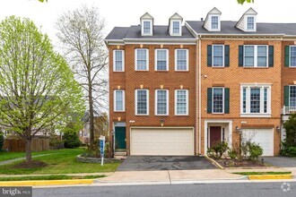 Building Photo - 12691 Heron Ridge Dr