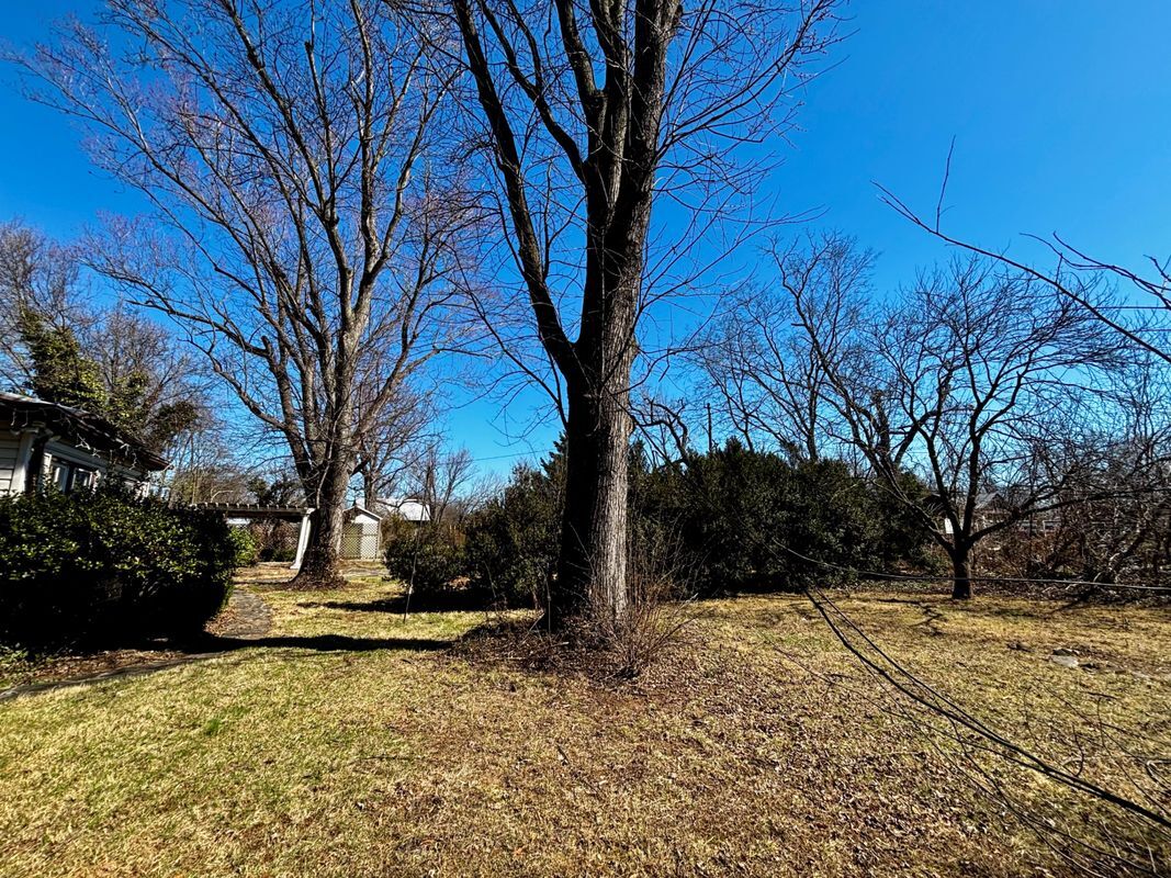 Building Photo - 8122 John Mosby Hwy