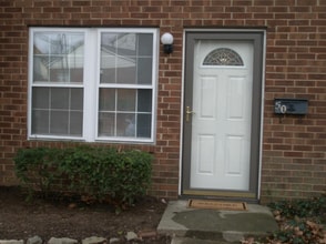 Building Photo - 3500 Warwick Dr