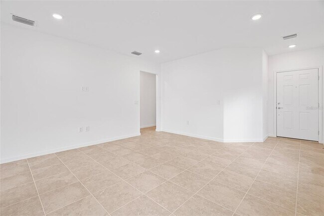 Building Photo - 6560 Silverstar Dr