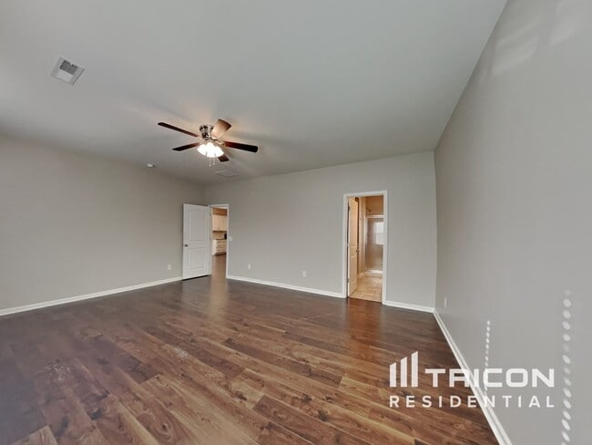 Building Photo - 1064 Bitting Hall Cir