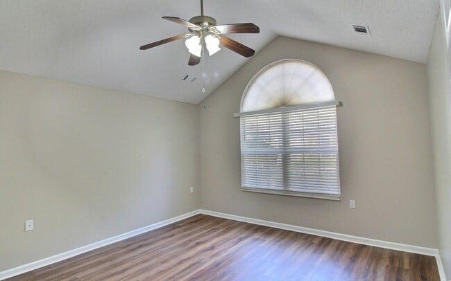 Building Photo - 1125 Oak Timber Cir