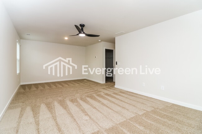 Building Photo - 4830 Station Ln