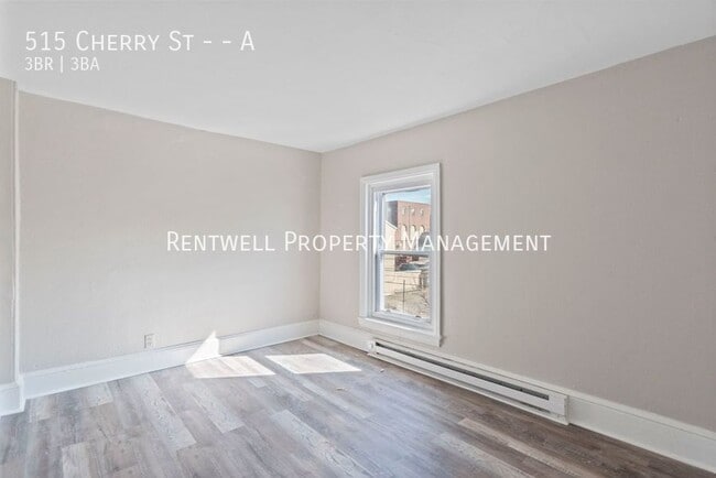 Building Photo - 515 Cherry St