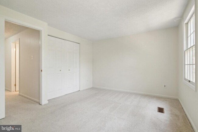 Building Photo - 8483 Aurora Ct