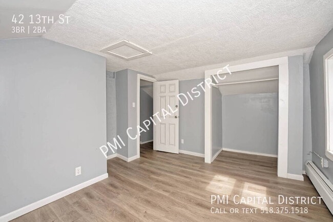 Building Photo - 42 13th St