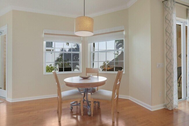 Building Photo - 122 Poinciana Dr