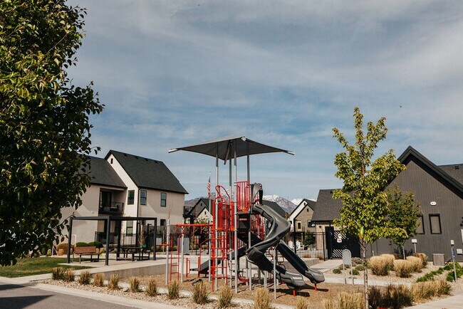 Building Photo - Stunning 4 Bedroom Home in Lehi with Great Amenities!