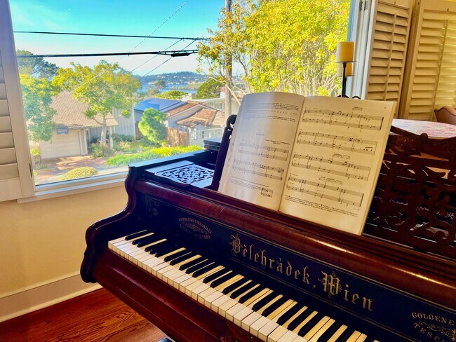 Building Photo - Charming and Accommodating Carmel-by-the-Sea Home coming soon!