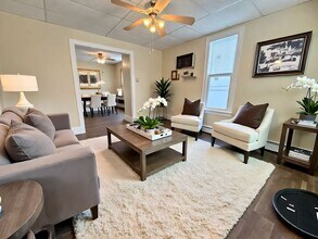 Building Photo - 3 Bedroom 1.5 Bathroom in Elizabethtown!
