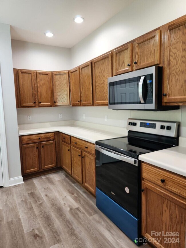 Building Photo - 2434 Ryerson Ct