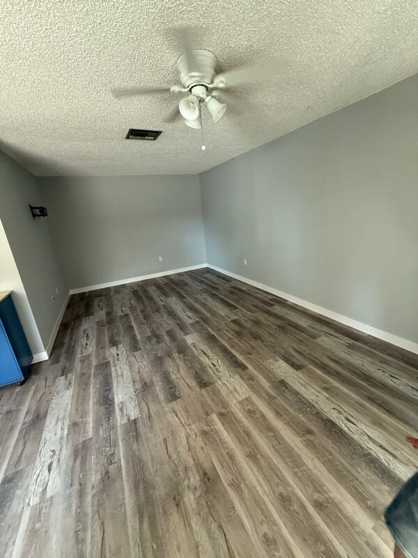Building Photo - 1811 East Dr