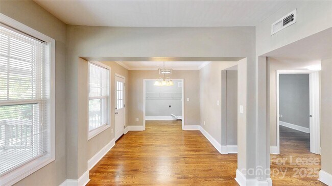Building Photo - 2131 Kirkwood Ave