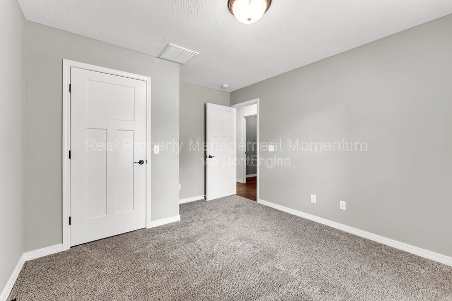 Building Photo - 825 S Trail Point Ct