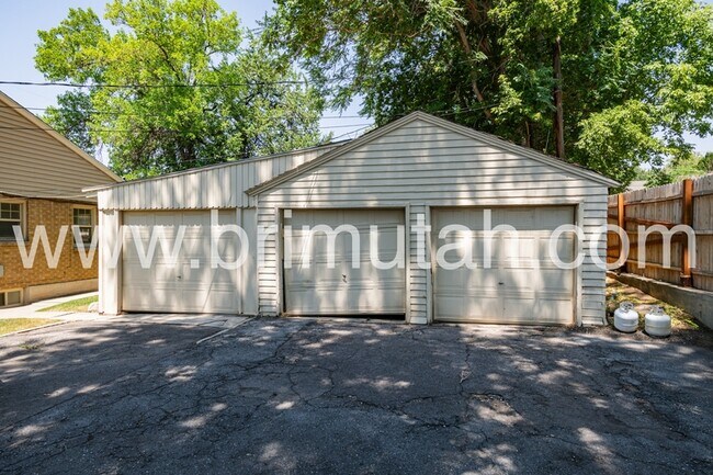 Building Photo - 1189-1191 S 1100 E