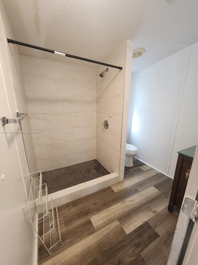 Building Photo - 11908 Cove Pl