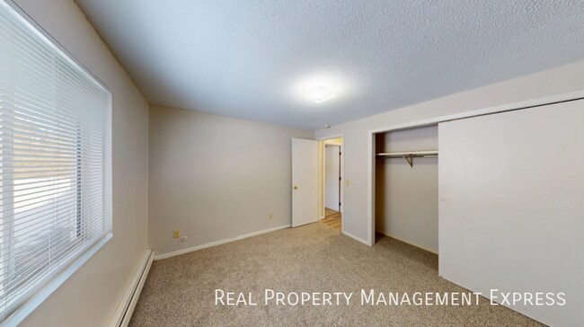 Building Photo - 3709 S Cathy Ave