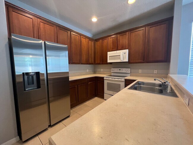 Building Photo - 10764 Garden Lily Dr
