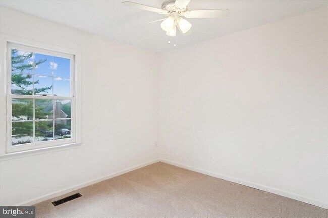 Building Photo - 10940 Brewer House Rd