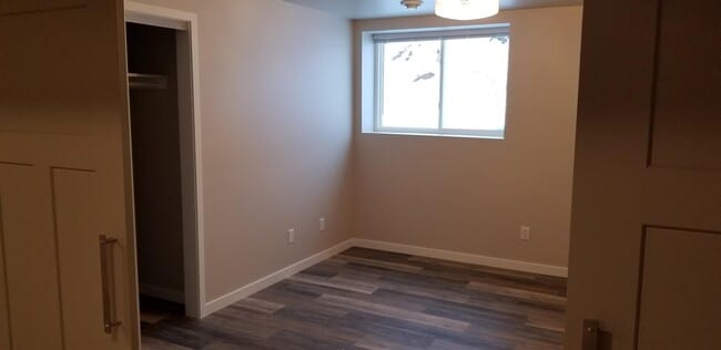 Building Photo - 401 Roark Way