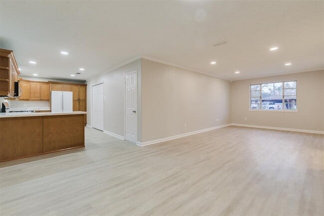 Building Photo - 2626 Hillshire Dr