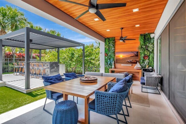 Building Photo - 8608 Torrey Isles Terrace