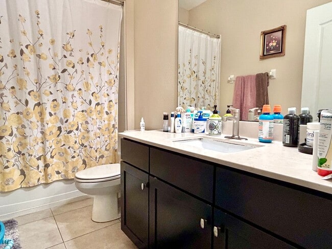 Building Photo - 4Bdrm 3Bath Spacious Home located in Misty...