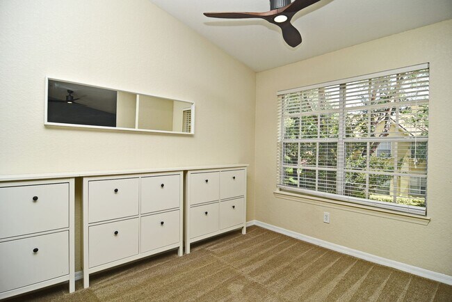 Building Photo - 864 Grand Regency Pointe