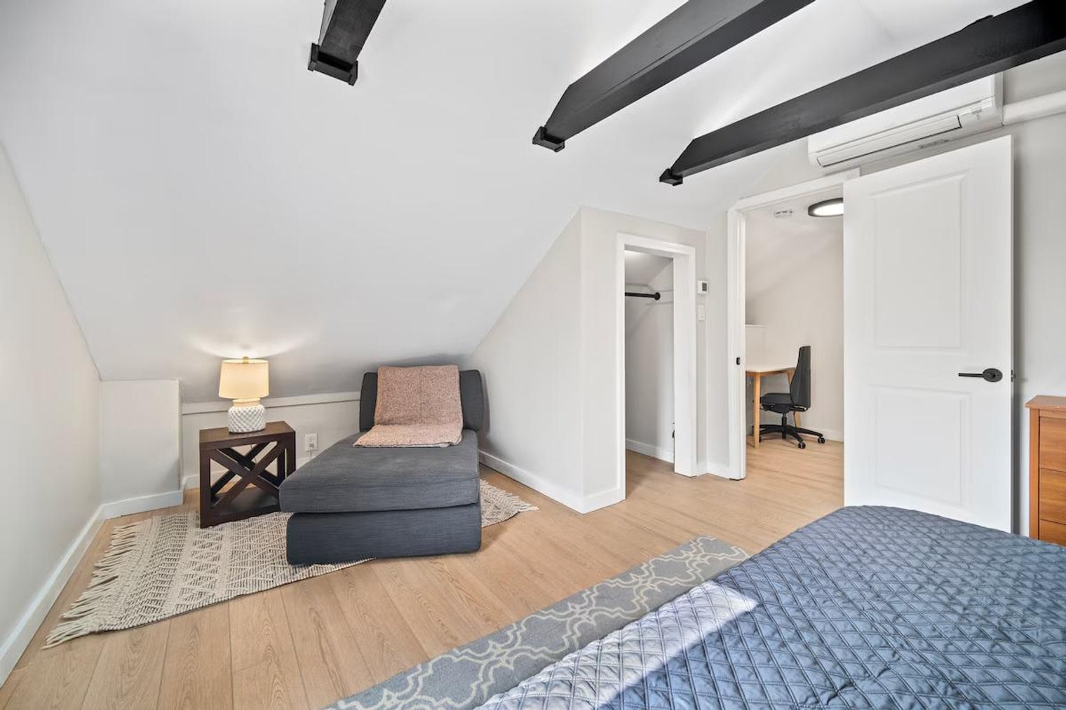 Building Photo - 105 Paul Gore St