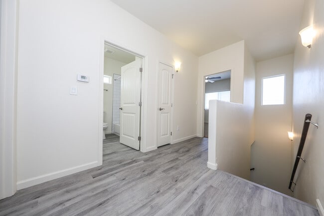 Building Photo - 3732 E Mercedes Ct