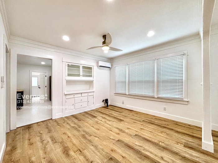 Building Photo - 3046 Guirado St