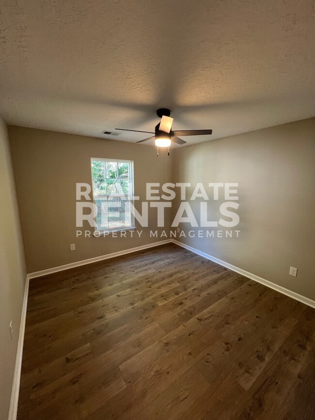 Building Photo - 802 Raley St