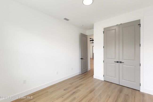 Building Photo - 1133 Hanover Ave