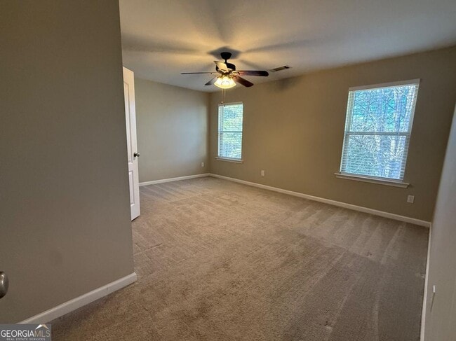 Building Photo - 314 Pin Oak Ave