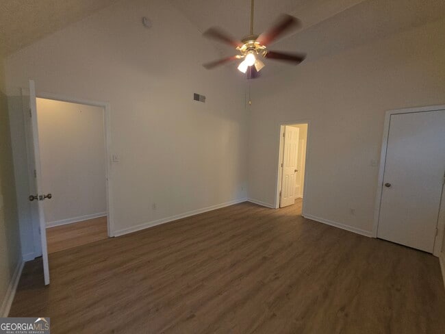 Building Photo - 450 Booth Cir SW