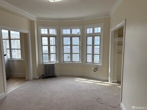 Building Photo - 810 Hyde St