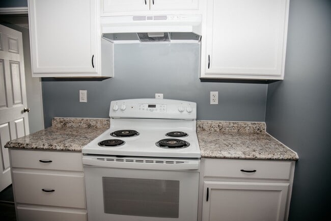 Building Photo - 2933 Horseshoe Pike