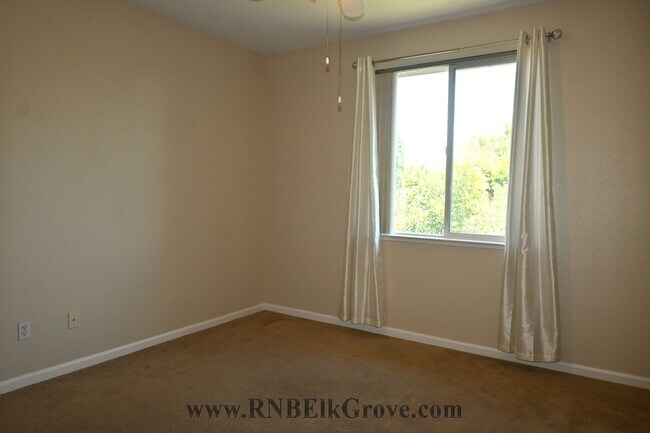 Building Photo - 5 Bedroom Home in Elk Grove! - Resident Benefit Package Property
