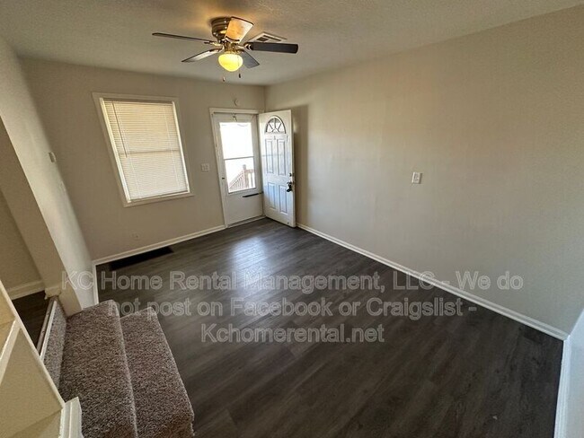 Building Photo - 1114 E Myrtle St