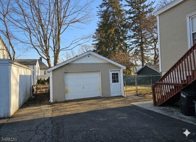 Building Photo - 32 Harrison Ave