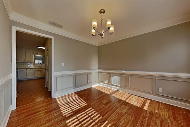 Building Photo - 3205 Wellbrook Dr