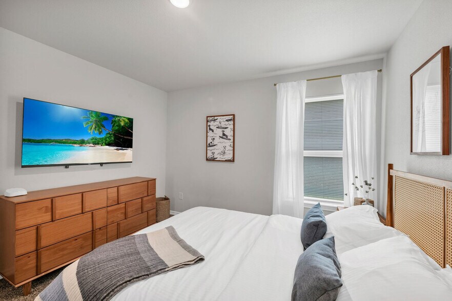 Building Photo - 2785 Eltonne Gardens Dr