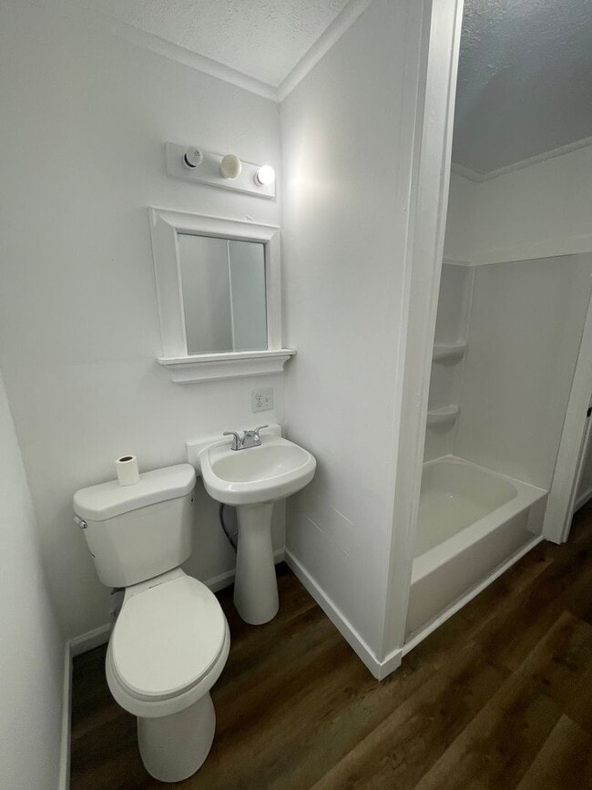 Building Photo - House in Paducah city limits 2–1