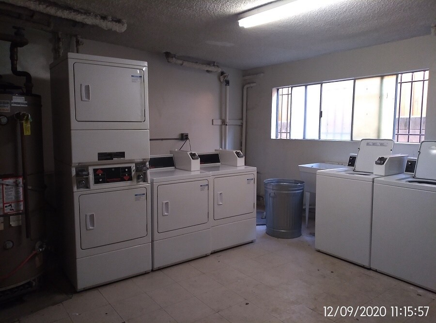 Building Photo - 4455 Overland Ave