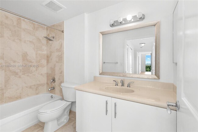 Building Photo - 7900 Harbor Island Dr