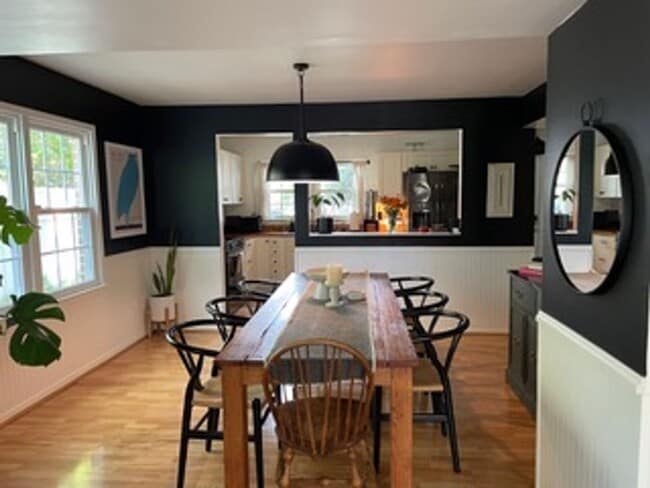 Building Photo - 3BD/2.5BA End Unit Townhouse in Hilltop Area!!